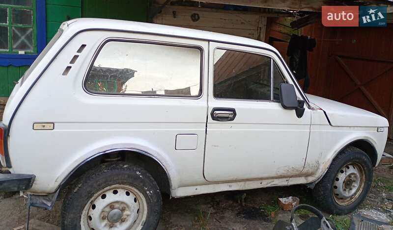 Позашляховик / Кросовер ВАЗ / Lada 2121 Нива 1993 в Коростені фото 4 Позашляховик / Кросовер ВАЗ / Lada 2121 Нива 1993 в Коростені