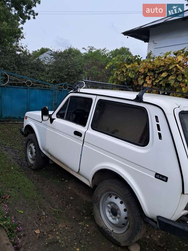 Внедорожник / Кроссовер ВАЗ / Lada 2121 Нива 1983 в Бурштыне