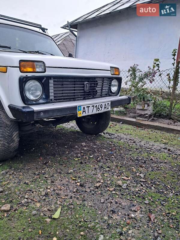 Внедорожник / Кроссовер ВАЗ / Lada 2121 Нива 1983 в Бурштыне