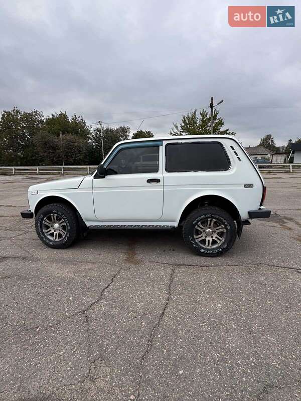 Позашляховик / Кросовер ВАЗ / Lada 2121 Нива 1989 в Попільні