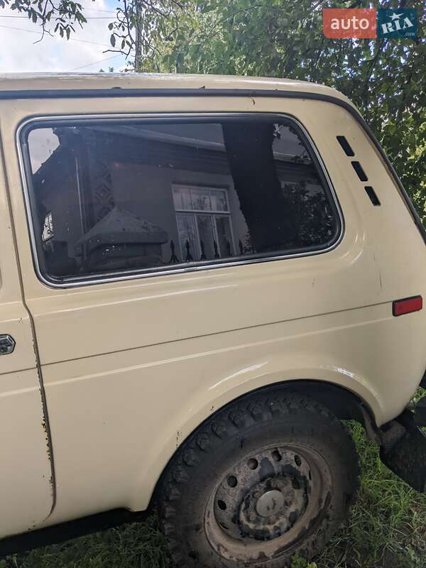 Позашляховик / Кросовер ВАЗ / Lada 2121 Нива 1985 в Дубні фото 3 Позашляховик / Кросовер ВАЗ / Lada 2121 Нива 1985 в Дубні