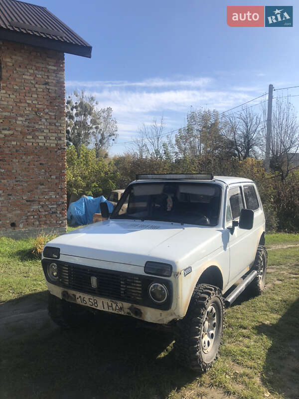 Внедорожник / Кроссовер ВАЗ 2121 Нива 1990 в  фото Внедорожник / Кроссовер ВАЗ 2121 Нива 1990 в
