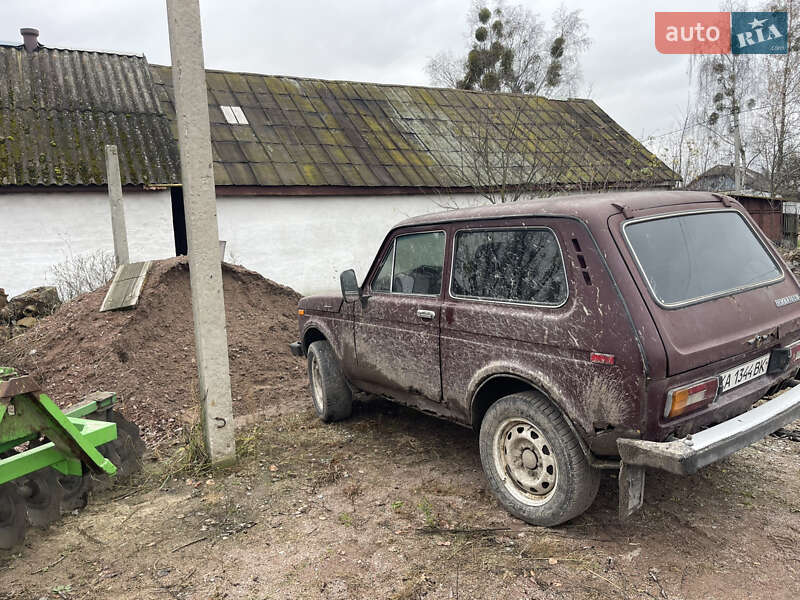Внедорожник / Кроссовер ВАЗ / Lada 2121 Нива 1987 в Коростене фото 3 Внедорожник / Кроссовер ВАЗ / Lada 2121 Нива 1987 в Коростене