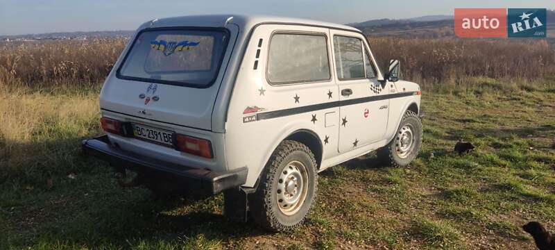 Внедорожник / Кроссовер ВАЗ / Lada 2121 Нива 1982 в Черновцах фото 4 Внедорожник / Кроссовер ВАЗ / Lada 2121 Нива 1982 в Черновцах
