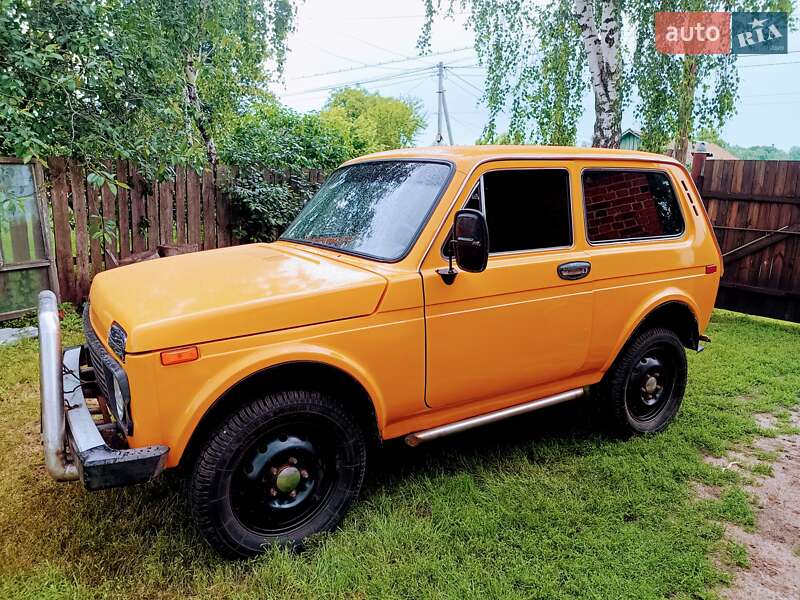 Позашляховик / Кросовер ВАЗ / Lada 2121 Нива 1983 в Чернігові