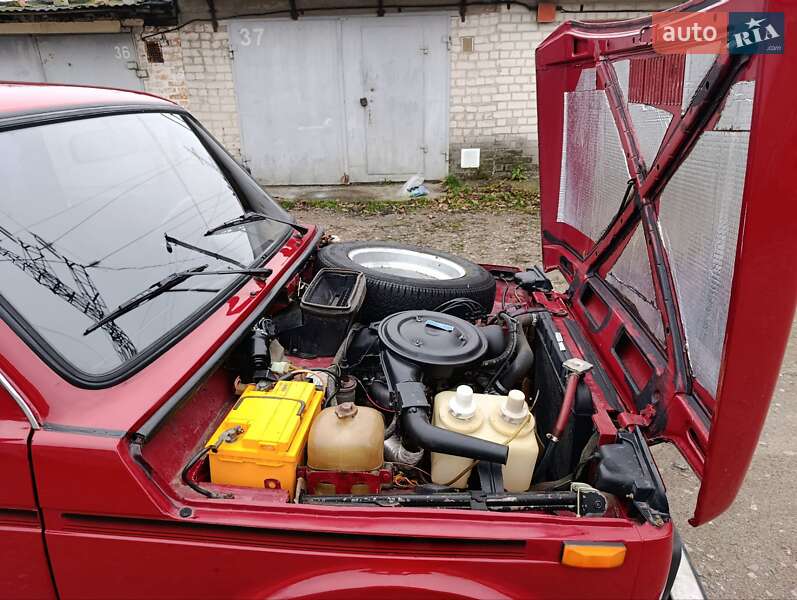 Внедорожник / Кроссовер ВАЗ / Lada 2121 Нива 1992 в Черкассах фото 6 Внедорожник / Кроссовер ВАЗ / Lada 2121 Нива 1992 в Черкассах