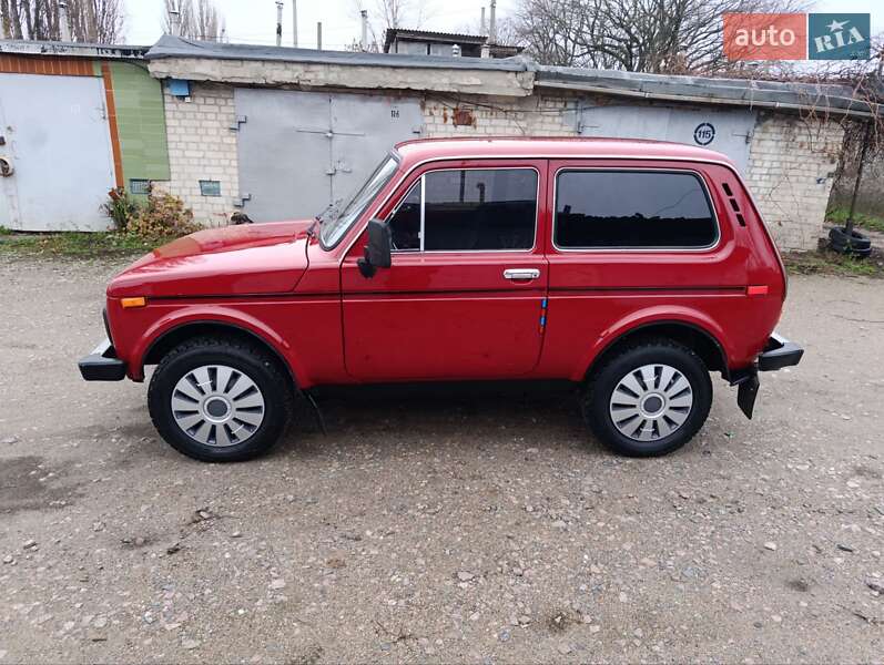 Внедорожник / Кроссовер ВАЗ / Lada 2121 Нива 1992 в Черкассах фото 10 Внедорожник / Кроссовер ВАЗ / Lada 2121 Нива 1992 в Черкассах