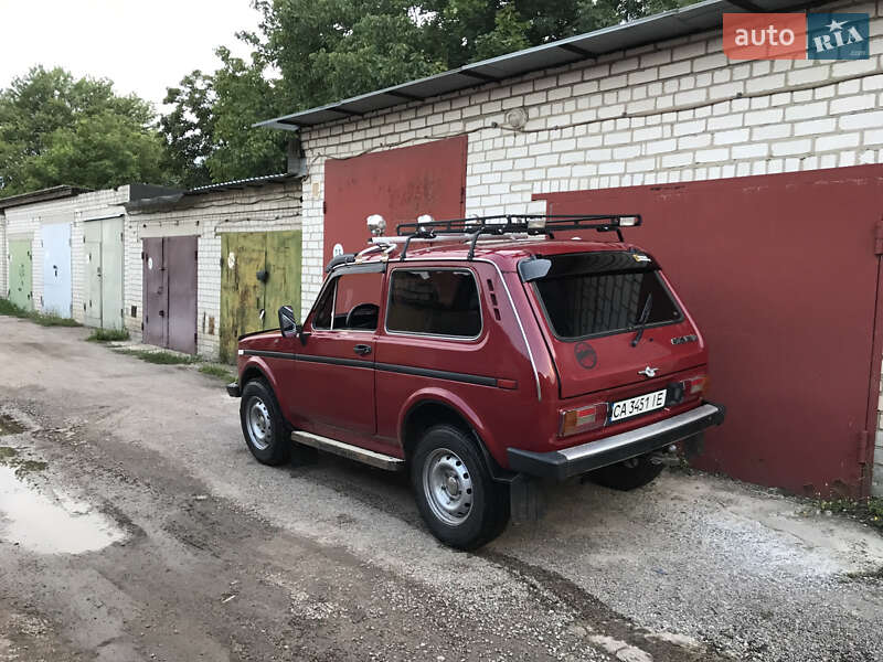 Позашляховик / Кросовер ВАЗ / Lada 2121 Нива 1990 в Черкасах