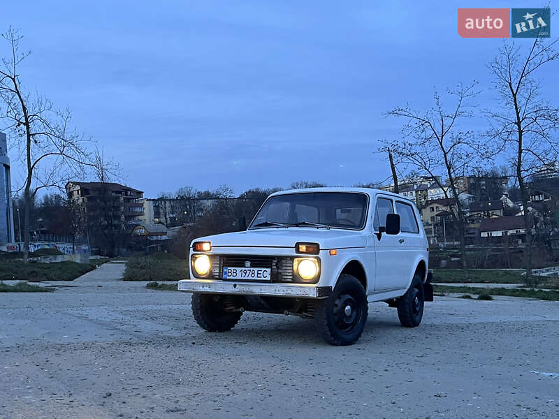 ВАЗ / Lada 2121 Нива 1982 ВАЗ / Lada 2121 Нива 1982