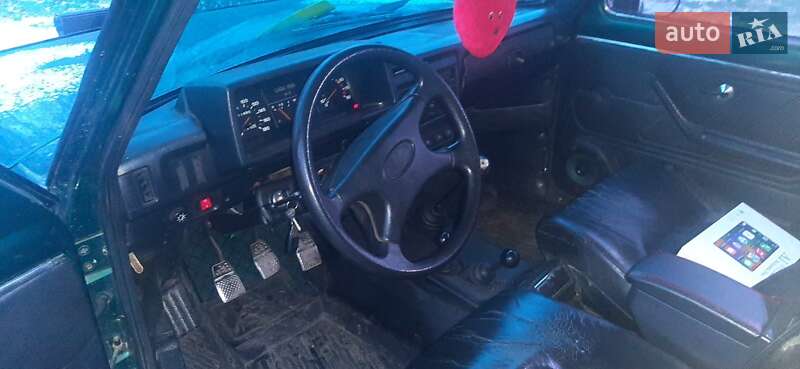 Внедорожник / Кроссовер ВАЗ / Lada 2121 Нива 1983 в Одессе фото 6 Внедорожник / Кроссовер ВАЗ / Lada 2121 Нива 1983 в Одессе