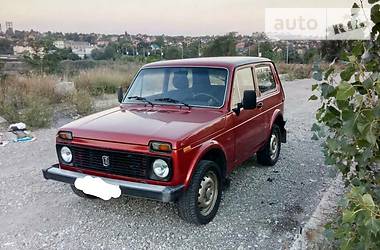 Внедорожник / Кроссовер ВАЗ / Lada 21213 Niva 1995 в Харцызске