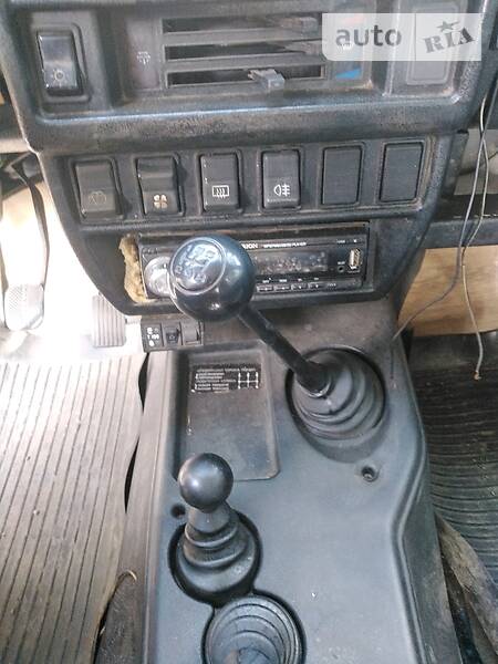 Хэтчбек ВАЗ / Lada 21213 Niva 1996 в Николаеве