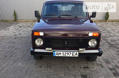 Хэтчбек ВАЗ / Lada 21213 Niva 2002 в Олевске