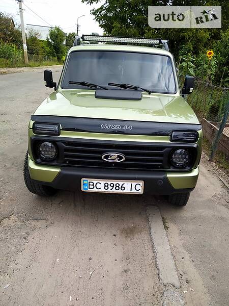 Позашляховик / Кросовер ВАЗ / Lada 21213 Niva 1998 в Мостиській