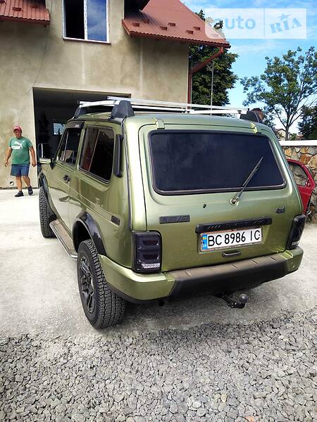 Позашляховик / Кросовер ВАЗ / Lada 21213 Niva 1998 в Мостиській