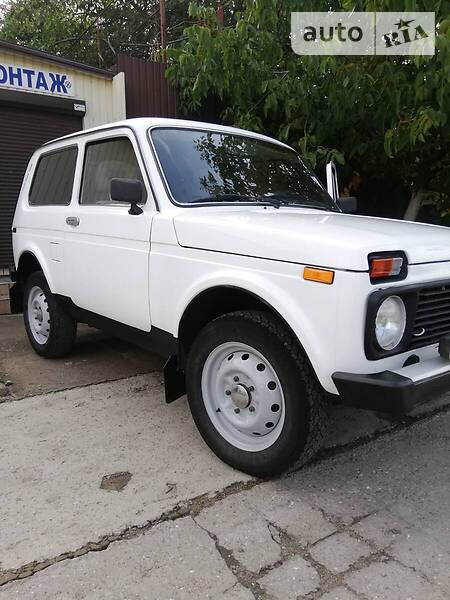 Внедорожник / Кроссовер ВАЗ / Lada 21213 Niva 2005 в Первомайске