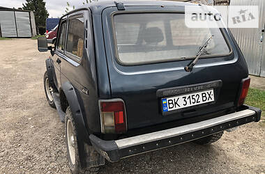 Внедорожник / Кроссовер ВАЗ / Lada 21213 Niva 2002 в Шумске