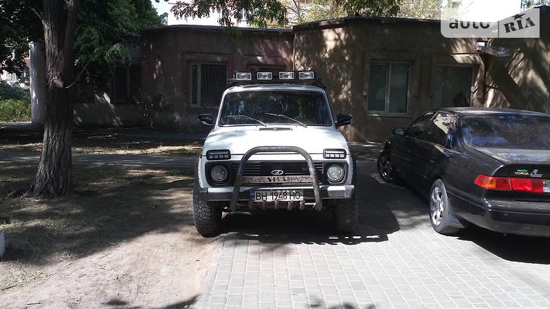 Хетчбек ВАЗ / Lada 21213 Niva 1998 в Одесі