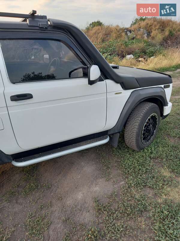 Внедорожник / Кроссовер ВАЗ / Lada 21213 Niva 1995 в Козельщине