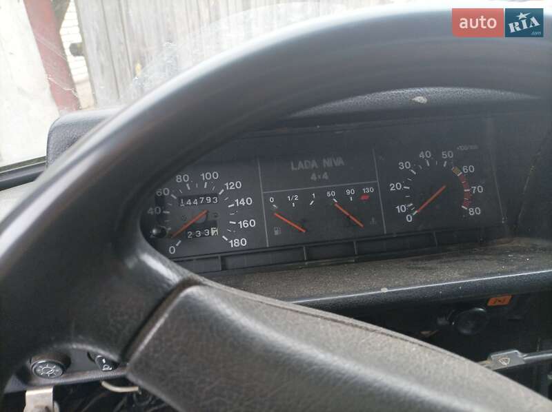 Хэтчбек ВАЗ / Lada 21213 Niva 2004 в Сновске