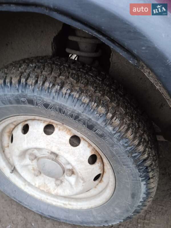 Внедорожник / Кроссовер ВАЗ / Lada 21213 Niva 2002 в Косове