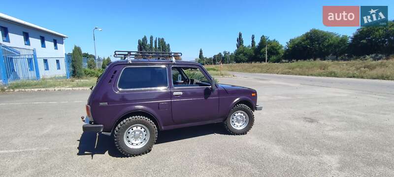 Позашляховик / Кросовер ВАЗ / Lada 21213 Niva 2000 в Новомосковську