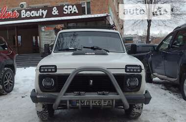 Внедорожник / Кроссовер ВАЗ / Lada 21213 Niva 2004 в Шостке