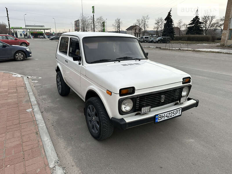 Внедорожник / Кроссовер ВАЗ / Lada 21213 Niva 2001 в Василькове