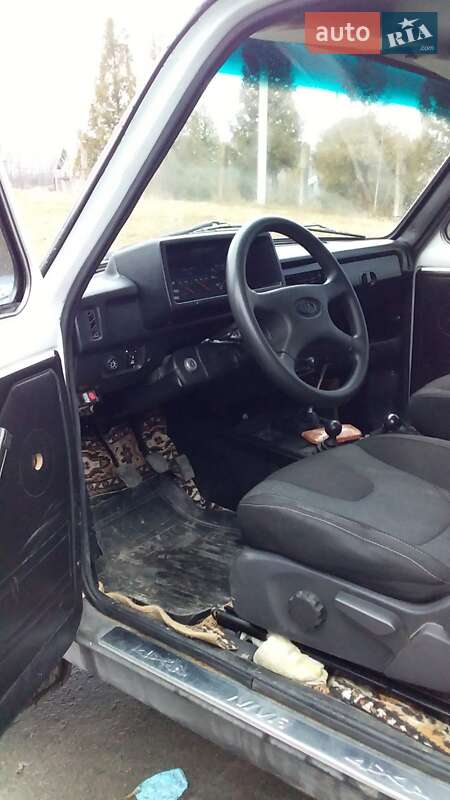 Внедорожник / Кроссовер ВАЗ / Lada 21213 Niva 2004 в Здолбунове