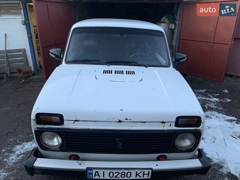 Позашляховик / Кросовер ВАЗ / Lada 21213 Niva 2003 в Макарові