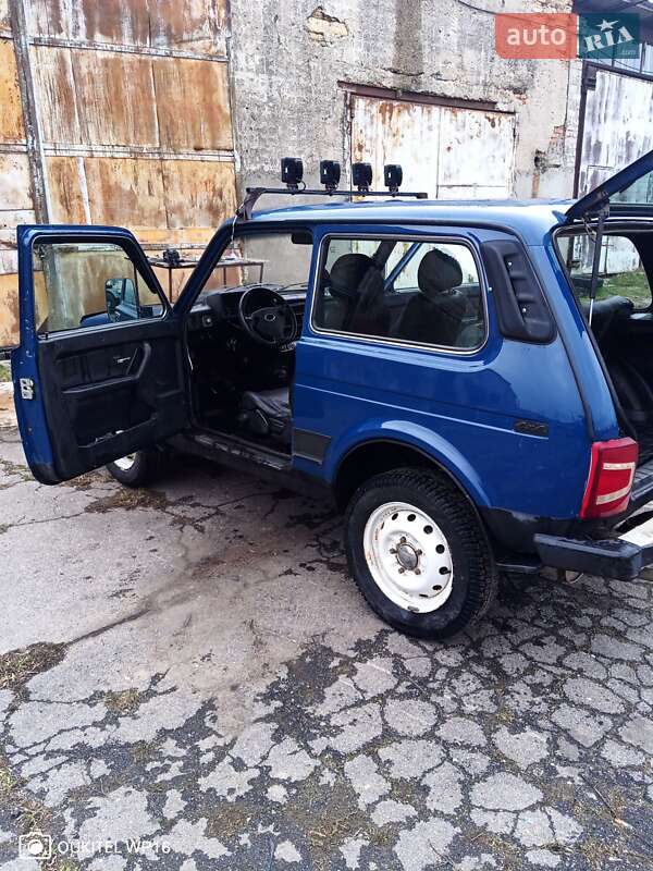 Внедорожник / Кроссовер ВАЗ / Lada 21213 Niva 2004 в Березанке