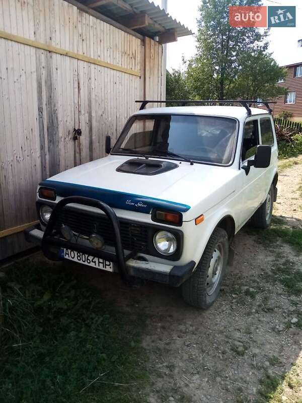 Внедорожник / Кроссовер ВАЗ / Lada 21213 Niva 2003 в Ужгороде