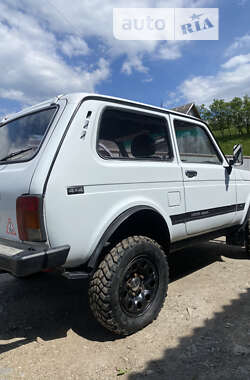 Внедорожник / Кроссовер ВАЗ 21213 Niva 2005 в 