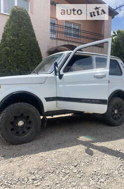 Внедорожник / Кроссовер ВАЗ 21213 Niva 2005 в 