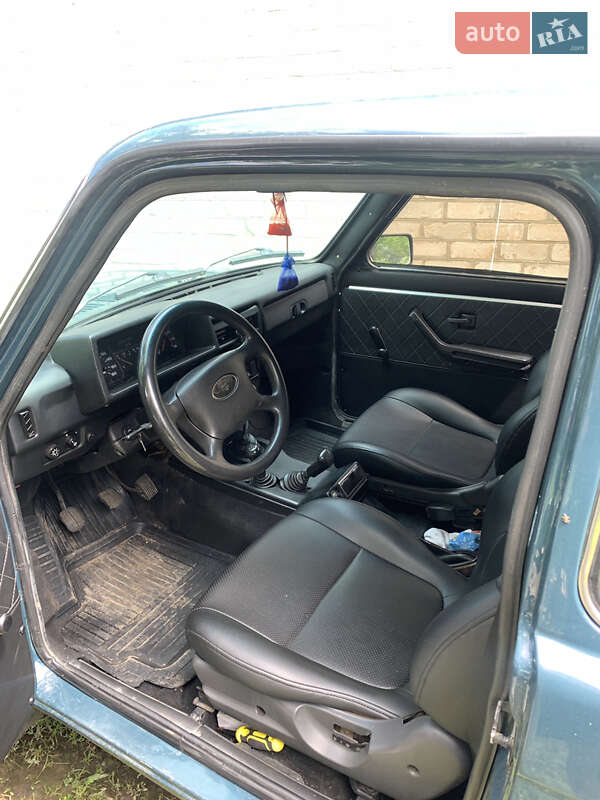 Внедорожник / Кроссовер ВАЗ / Lada 21213 Niva 2000 в Народичах