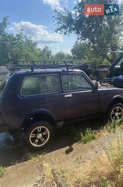 Внедорожник / Кроссовер ВАЗ 21213 Niva 2002 в 