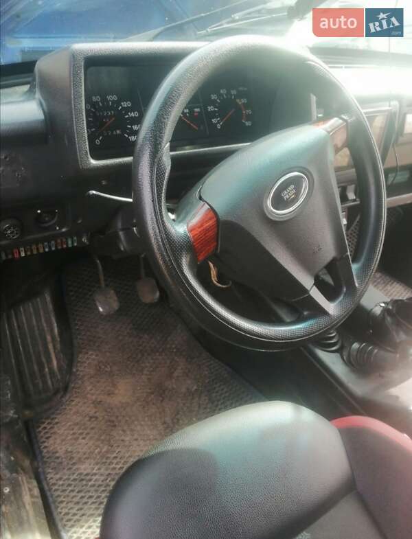 Внедорожник / Кроссовер ВАЗ / Lada 21213 Niva 2000 в Харькове фото 4 Внедорожник / Кроссовер ВАЗ / Lada 21213 Niva 2000 в Харькове