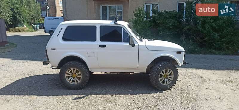 Внедорожник / Кроссовер ВАЗ / Lada 21213 Niva 1995 в Хусте фото 6 Внедорожник / Кроссовер ВАЗ / Lada 21213 Niva 1995 в Хусте