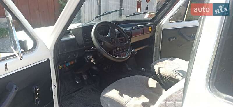 Внедорожник / Кроссовер ВАЗ / Lada 21213 Niva 1995 в Хусте фото 12 Внедорожник / Кроссовер ВАЗ / Lada 21213 Niva 1995 в Хусте