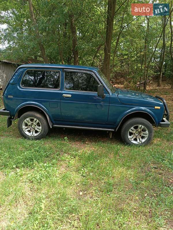 Внедорожник / Кроссовер ВАЗ / Lada 21213 Niva 2002 в Каневе
