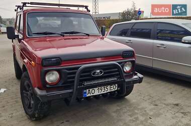 Внедорожник / Кроссовер ВАЗ / Lada 21213 Niva 2004 в Мукачево