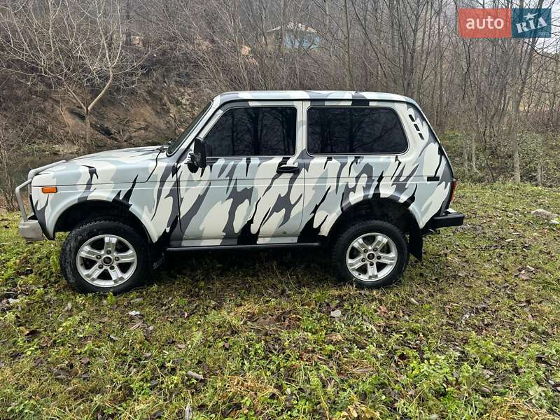 Внедорожник / Кроссовер ВАЗ / Lada 21213 Niva 2004 в Стопчатове