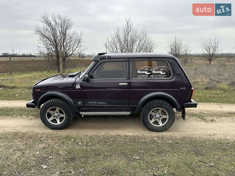 Внедорожник / Кроссовер ВАЗ / Lada 21213 Niva 1998 в Измаиле