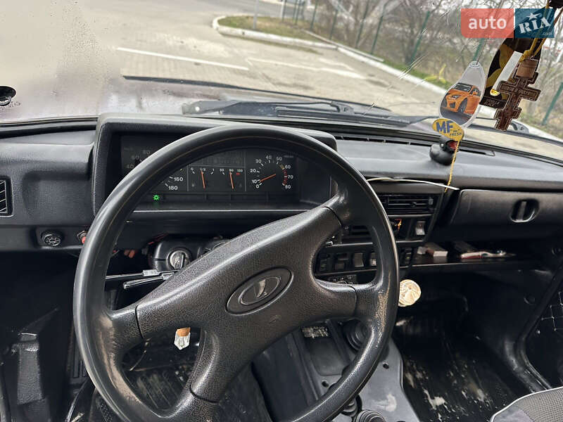 Внедорожник / Кроссовер ВАЗ / Lada 21213 Niva 1998 в Измаиле