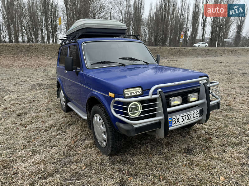 Внедорожник / Кроссовер ВАЗ / Lada 21213 Niva 2000 в Волочиске