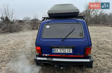 Внедорожник / Кроссовер ВАЗ / Lada 21213 Niva 2000 в Волочиске