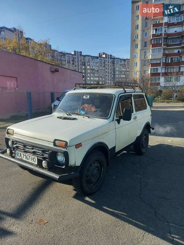 Позашляховик / Кросовер ВАЗ / Lada 21213 Niva 1998 в Києві