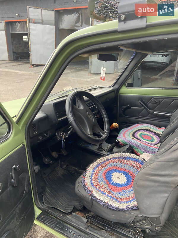 Внедорожник / Кроссовер ВАЗ / Lada 21213 Niva 2003 в Коростене фото 7 Внедорожник / Кроссовер ВАЗ / Lada 21213 Niva 2003 в Коростене