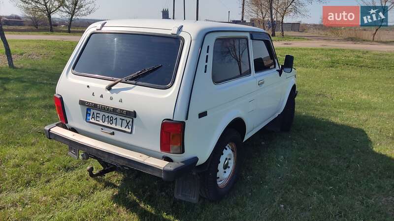 Внедорожник / Кроссовер ВАЗ / Lada 21213 Niva 2003 в Петрове фото 9 Внедорожник / Кроссовер ВАЗ / Lada 21213 Niva 2003 в Петрове