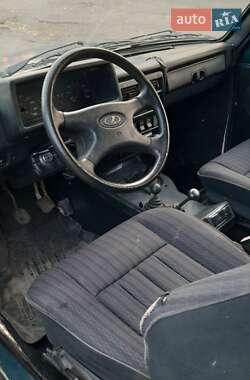 Позашляховик / Кросовер ВАЗ 21213 Niva 2003 в 